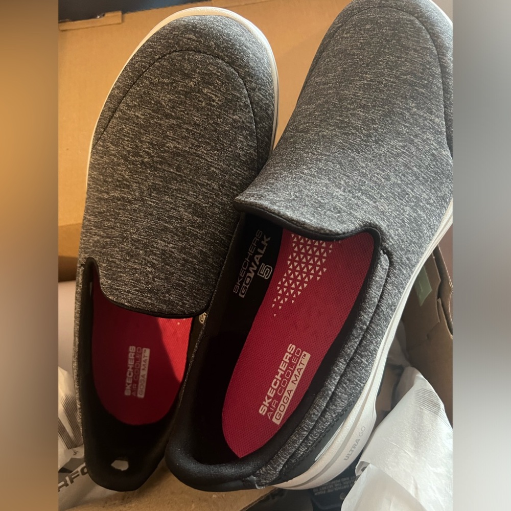 Brand New Skechers Go Walk